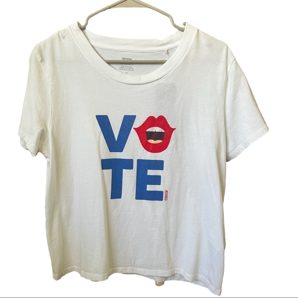 Levi’s shirt